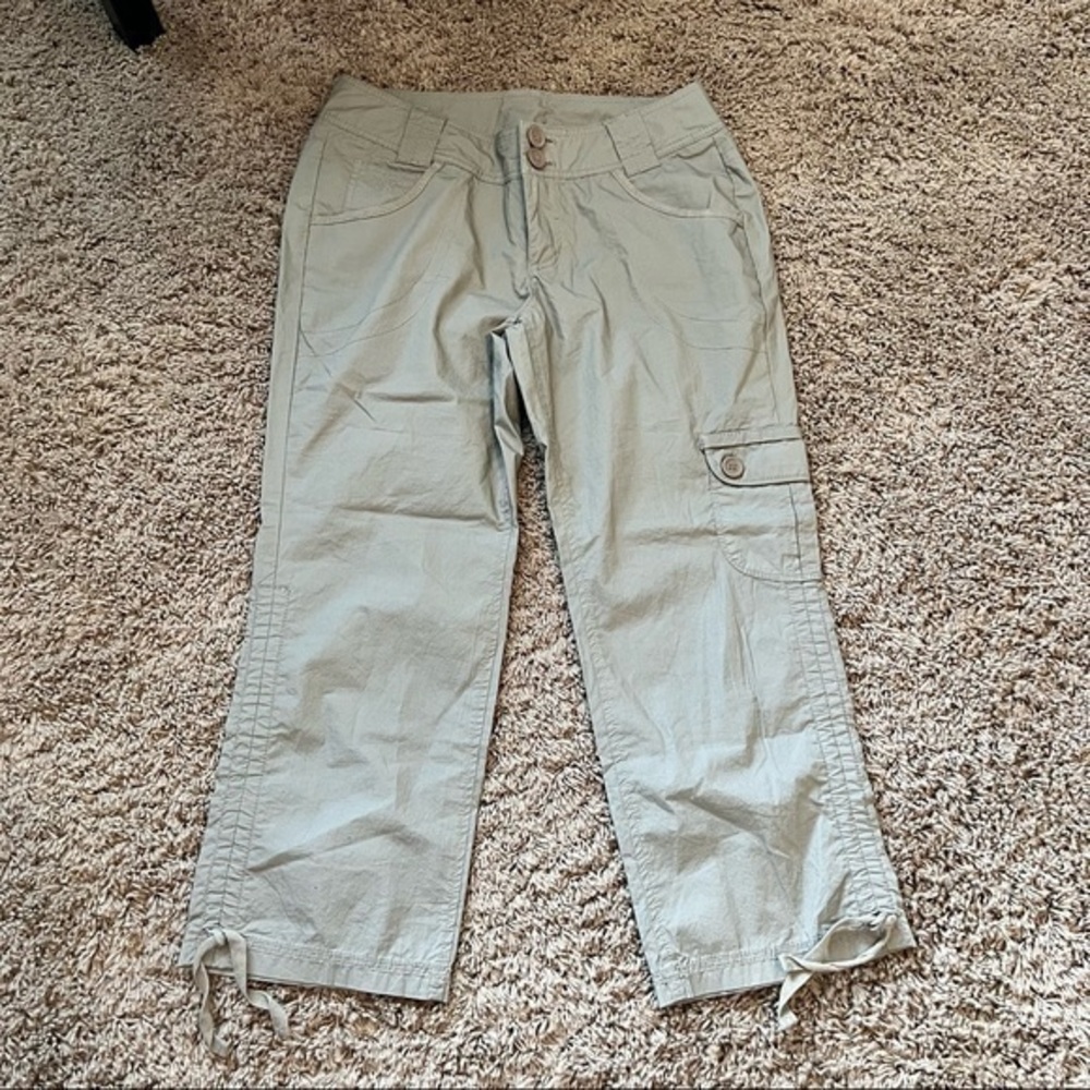 DKNY active petites tan cropped pants size 6P